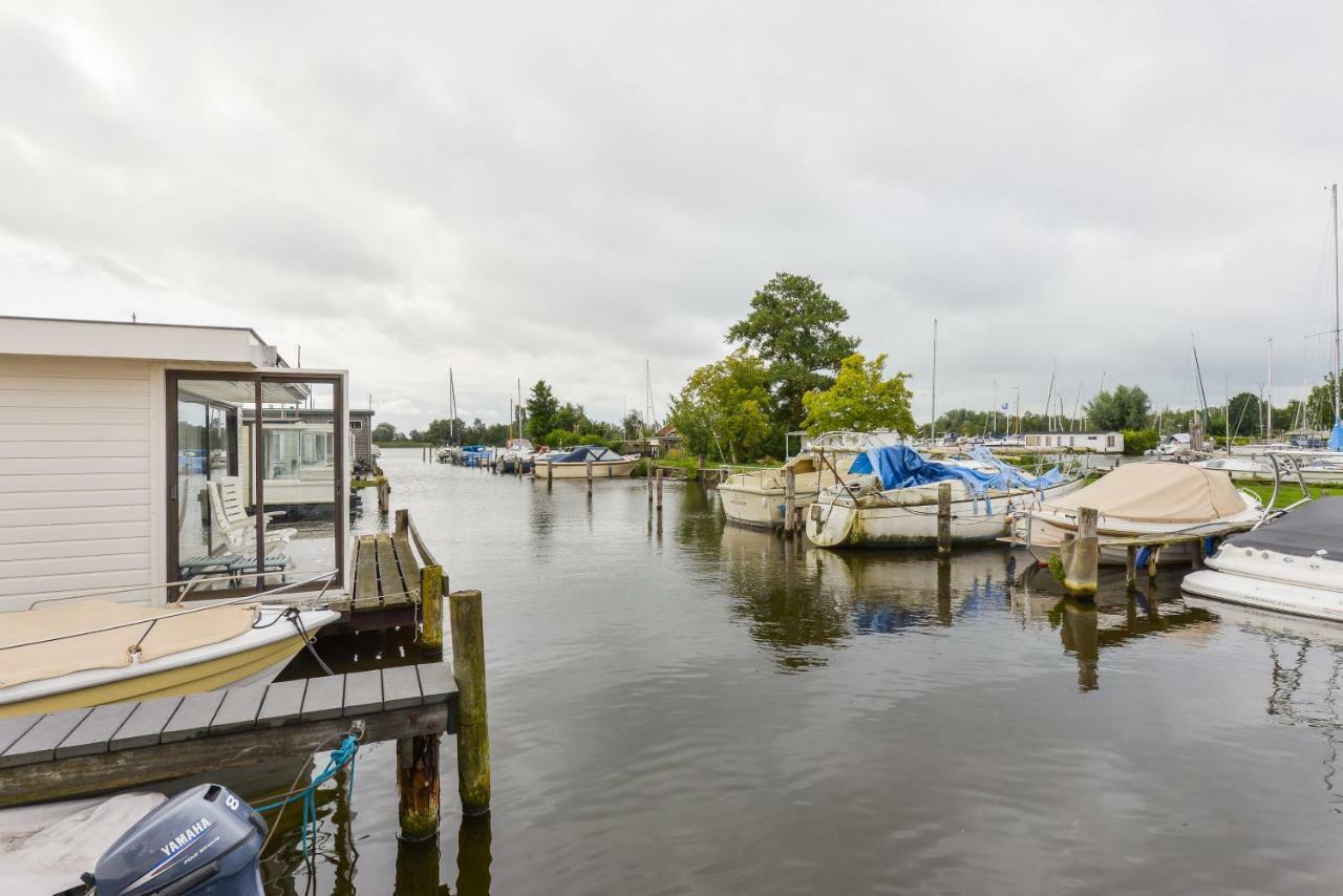 Bright And Comfortable Houseboat Aalsmeer Exteriör bild