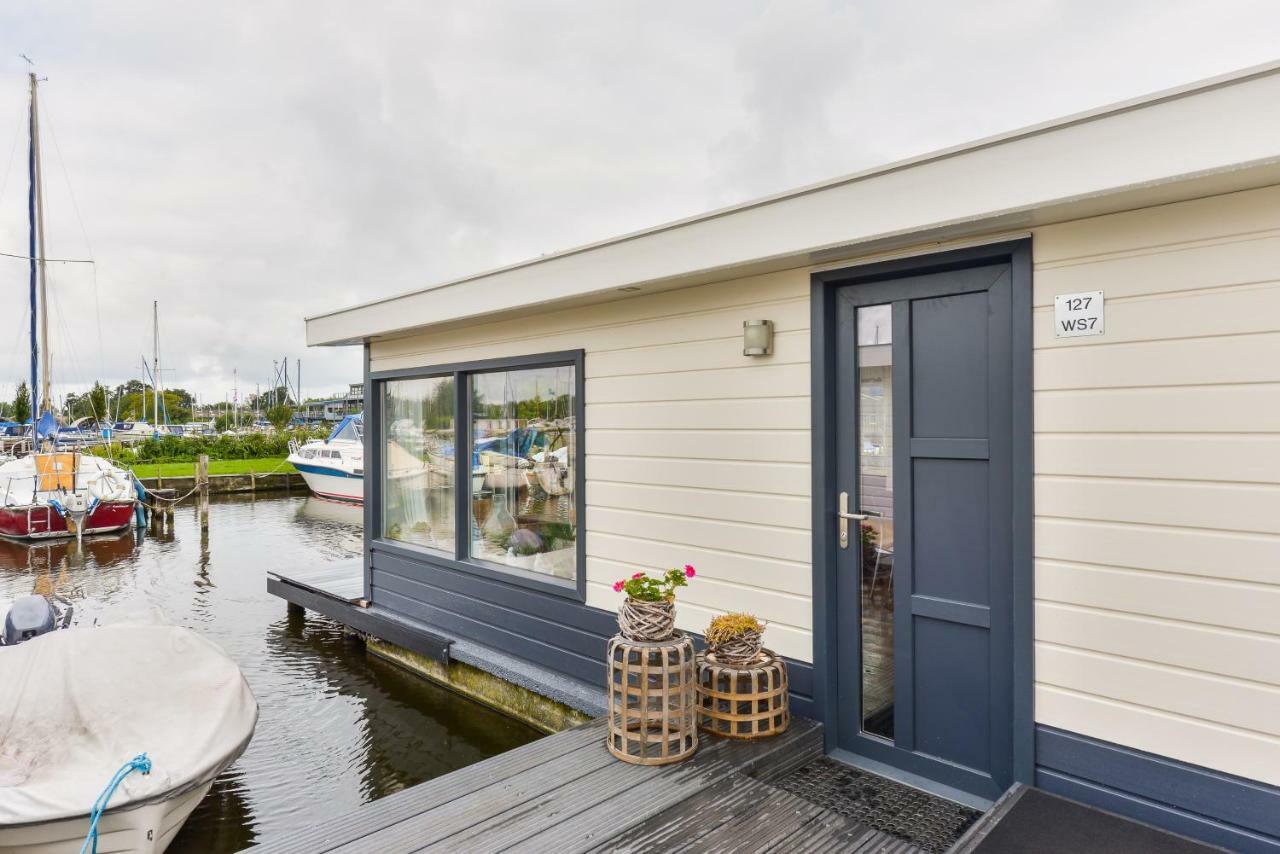 Bright And Comfortable Houseboat Aalsmeer Exteriör bild